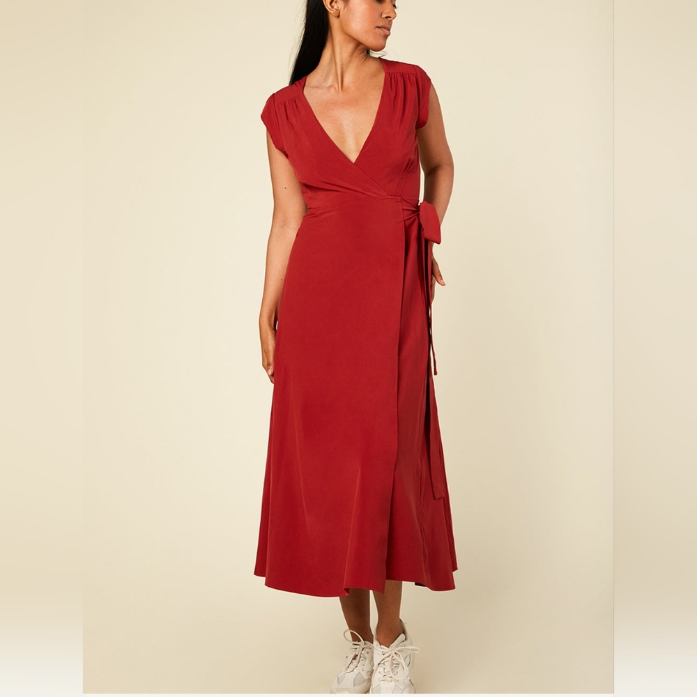 Wayre Roma reversible wrap dress size large, color Merlot (brick red/maroon)